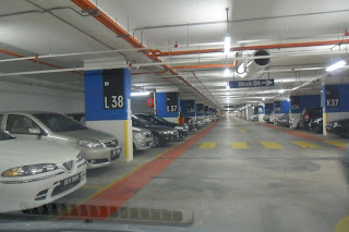 B6 Blue colour parking zone