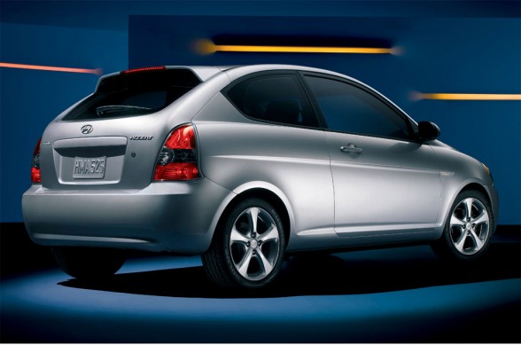 2010 Hyundai Accent Hatchback 3dr Rear View