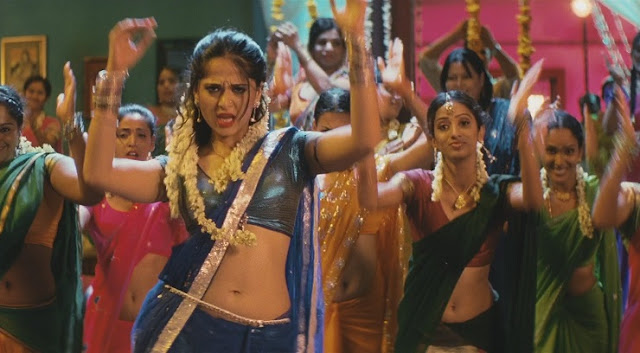 Anushka navel dance