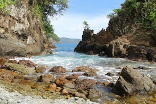 Green Bay Teluk Ijo dibelakang Pantai  Batu Banyuwangi 