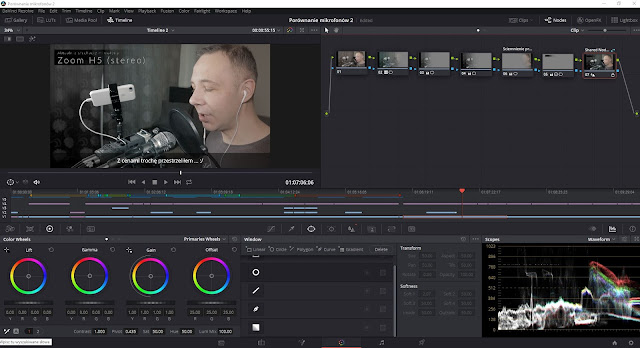 DaVinci Resolve z kartą do edycji kolorystycznej