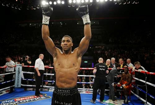 Boxing: Đánh 10 trận, thắng knock-out cả 10 - 1