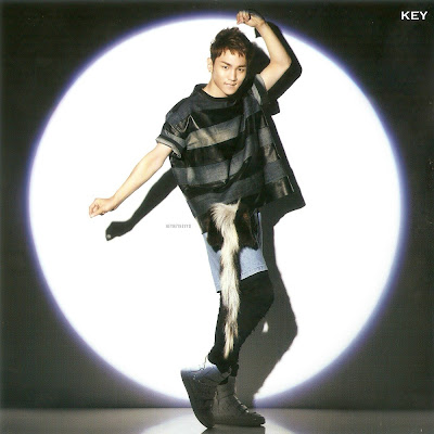 Key Shinee Dazzling Girl album image scan