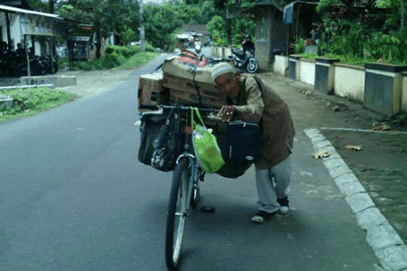 puisi balada orang pinggiran