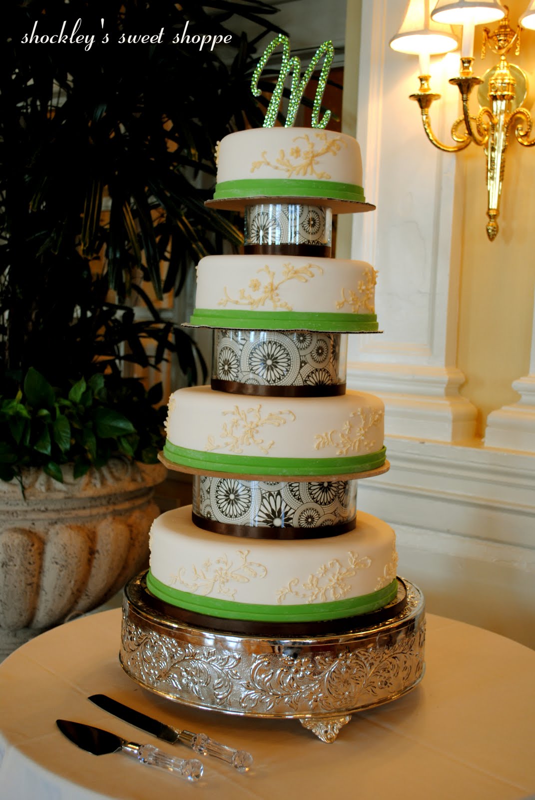 This amazing wedding cake for