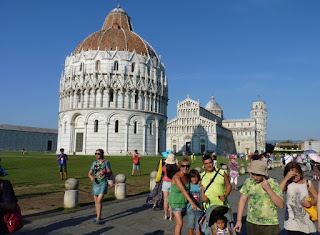 Piazza dei Miracoli o Plaza de los Milagros.