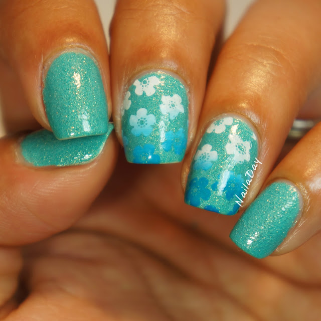 NailaDay: Blue Gradient flowers over Sinful Colors Treasure Chest