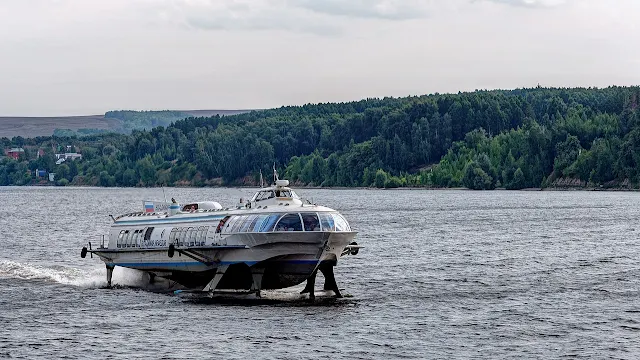 Volga river. Meteor hydrofoil Vladimir Nefedov