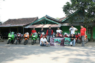 Tim touring NOC INDONESIA istirahat di Rangkas Bitung