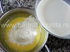 Prajitura cu vanilie preparare reteta crema - turnam laptele