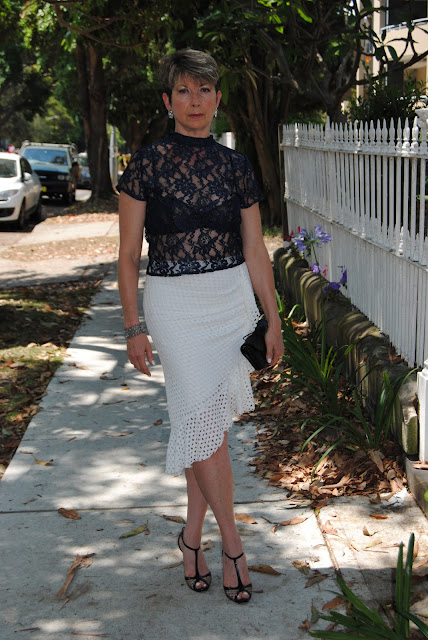 WHITE LACE SKIRT|INDIGO BLUE LACE TOP 