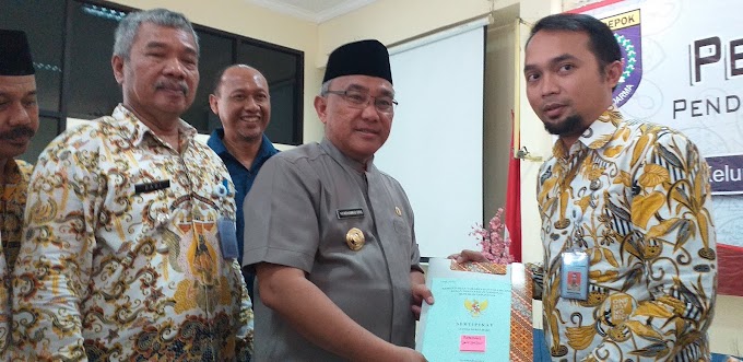 Walikota Serahkan 200 Sertifikat PTSL Kepada Warga Tapos 