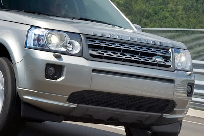 2011 Land Rover Freelander 2 Front End