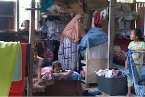 Empat Anak Dibawah Umur Harus Rela Tinggal Di Gubuk Reyot