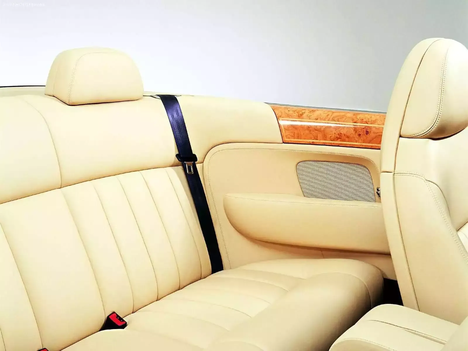 Hình ảnh xe ô tô Bentley Arnage Drophead Coupe 2005 & nội ngoại thất