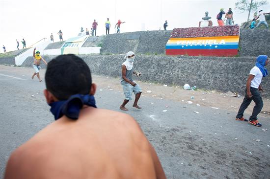 Dos sargentos de la GNB cruzaron frontera con Brasil y pidieron apoyo para librarse de Maduro