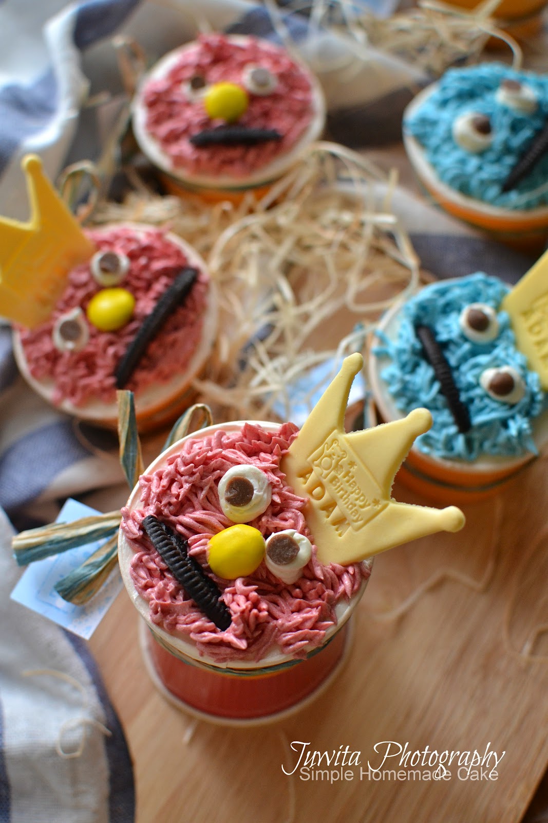 Juwita Fariz and Family: Elmo dan Monster Cupcakes ( Kek 
