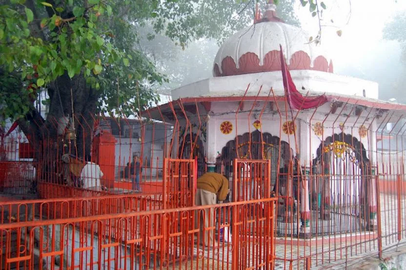 Mankameshwar Mahadeva Temple Prayagraj