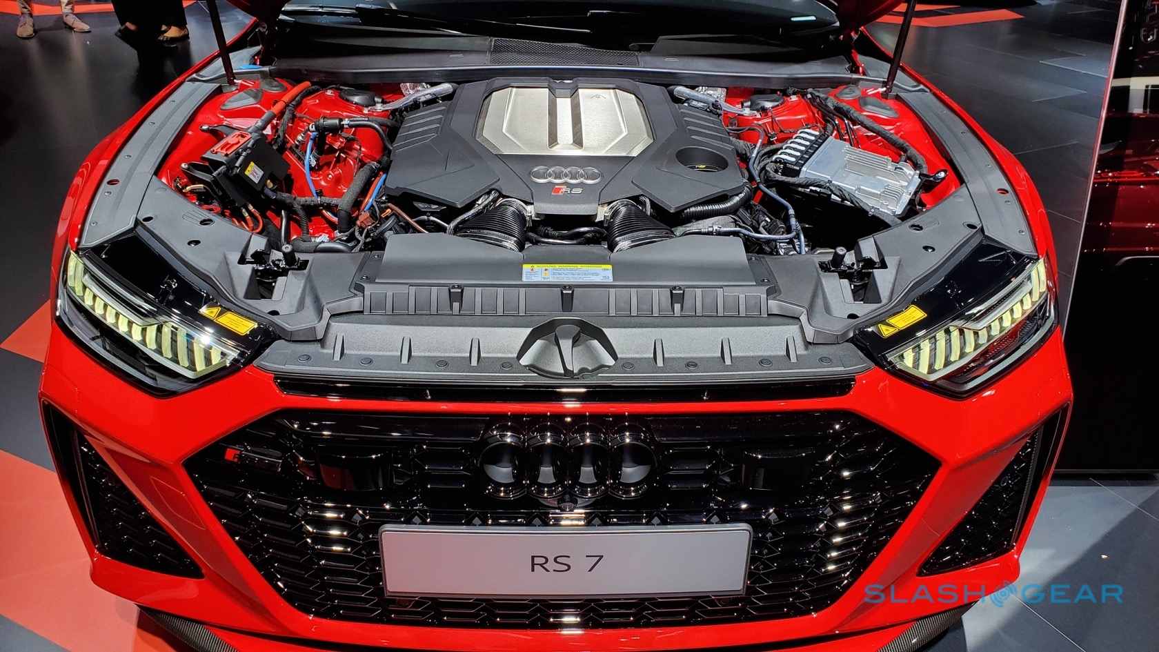 2020-audi-rs7-engine