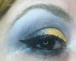 eye_makeup_charcoal_peaches