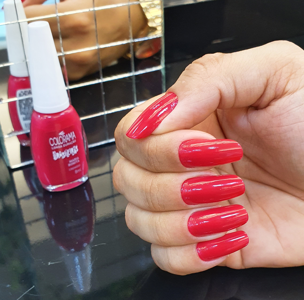 Unhas esmaltadas com Maria Bonita da coleção As Brasileiras de Colorama, blog Amanda Hossoi