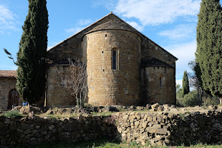 Ábsides románicas del Sant Sepulcro de Palera, cerca de  Besalú