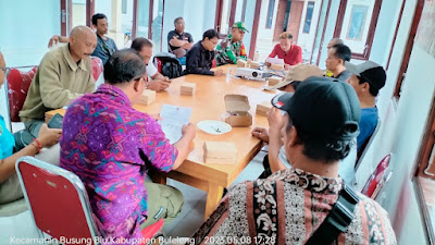 Babinsa 07/Busungbiu Hadiri Rapat Pleno Terbuka Rekapitulasi Pemilih 