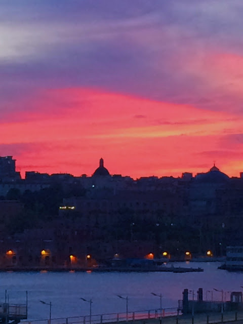 naples-at-night