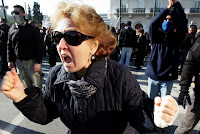 Greece+unrest Io Non Pagherò impazza in Grecia 
