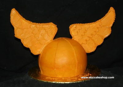 Harry Potter Birthday Cakes on Happy Birthday Harry Potter Harry S Golden Snitch Birthday Cake