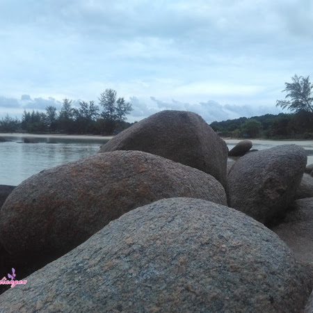 Menelusuri Pantai di Pulau Bintan