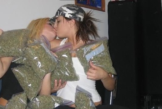 Sexy Stoner Girls