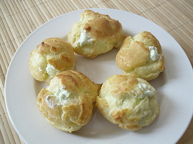 Little Corner of Mine: Green Tea Cream Puffs