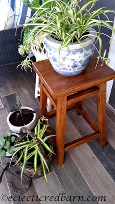 Stool Becomes Plant Stand. Share NOW. #plantstand #DIY #eclecticredbarn #plants