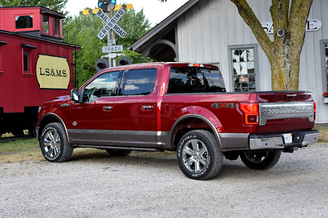 Rear 3/4 view of 2017 Ford F-150 4X4 SuperCrew King Ranch