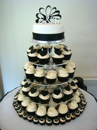 Black and White Wedding Cupcakes