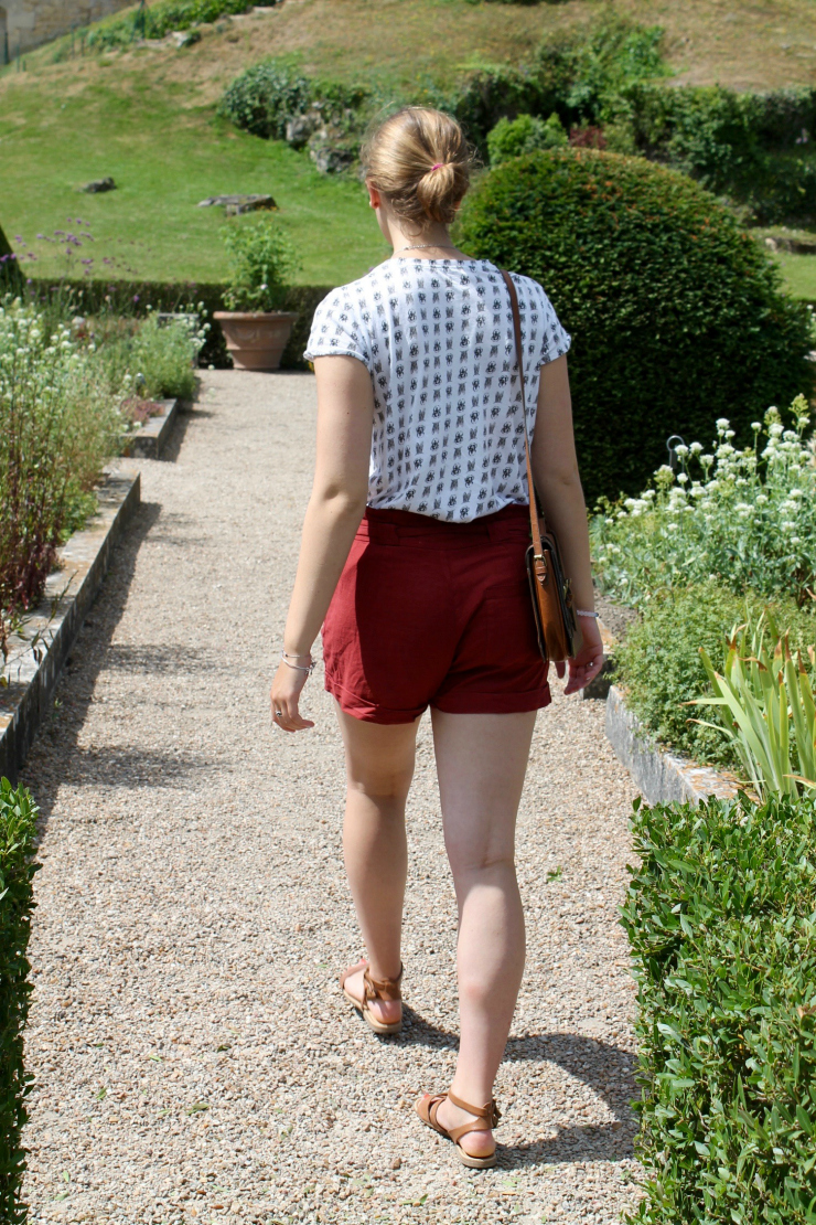 Summer outfit at Château de Langeais, France