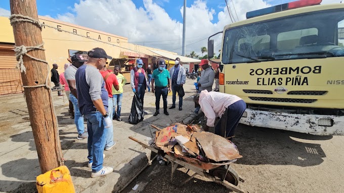 Alcalde de Comendador encabeza jornada de limpieza para mantener la ciudad impecable