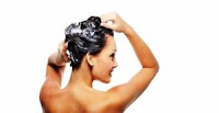 9 Penyebab Rambut Rontok pada Perempuan