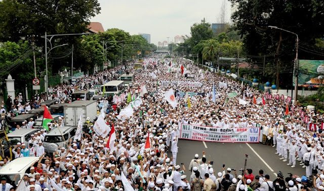 Buruh Akan Mogok Nasional 25 November, Turun ke Jalan Ikut Aksi Bela Islam Jilid III.