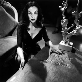 Fotografías de Vampira (Maila Nurmi)