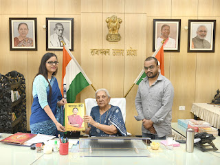  For Commendable Work at Panchayat in UP, Ebha Singh Receives Aganwadi Kits Worth Rs. 6.5 Lakhs for 13 Women Pradhans from Honourable Governor Anandiben Patel 