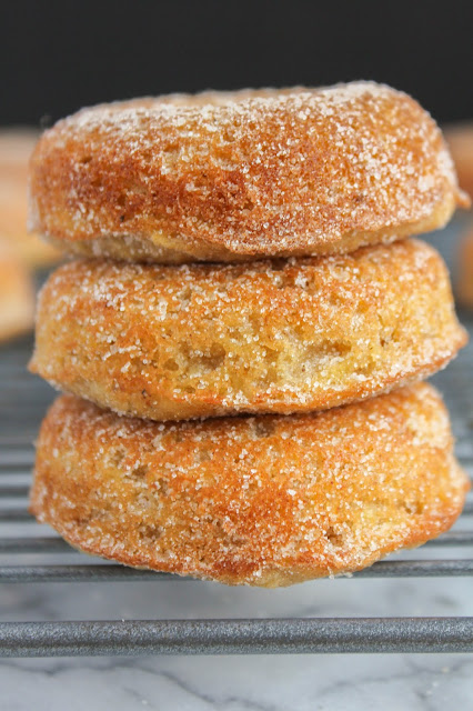 Baked Apple Cinnamon Doughnuts | The Chef Next Door #BrunchWeek