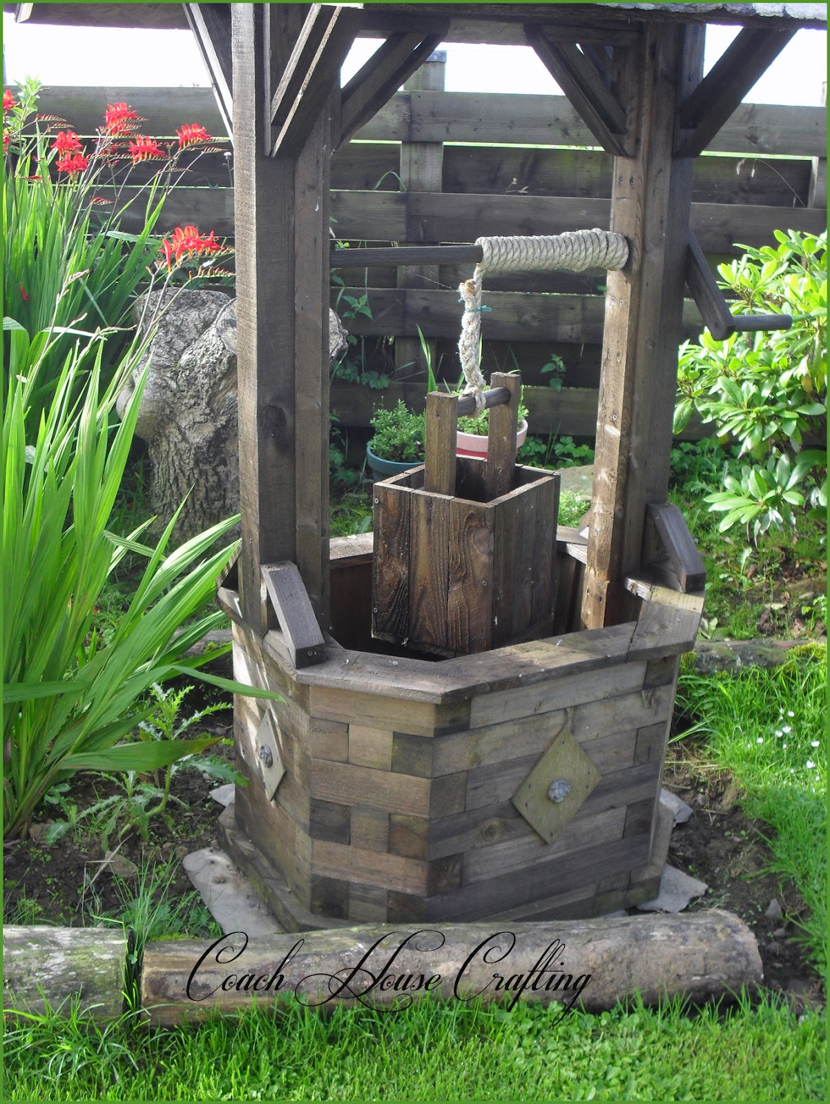 DIY Garden Wishing Well