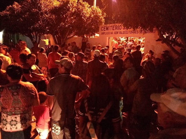 Pré-candidato a vereador Irmão Adriano sepulta seu irmão no distrito de Serra do Vento zona rural de Belo Jardim