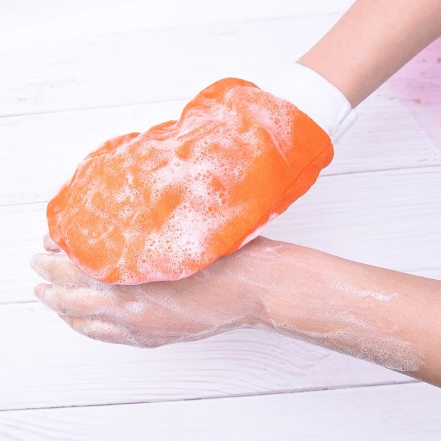 Bath Magic Peeling Glove Exfoliating Buy on Amazon & Aliexpress