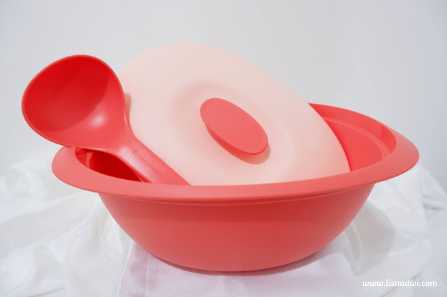 Tupperware Bloomia Round Base