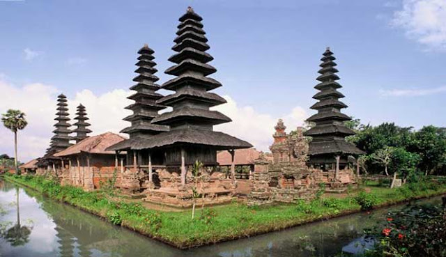  ialah primadona wisata Indonesia yang sudah terkenal di seluruh dunia 10 PURA TERINDAH DI PULAU BALI