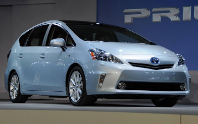 2012 Toyota Prius wallpaper 02