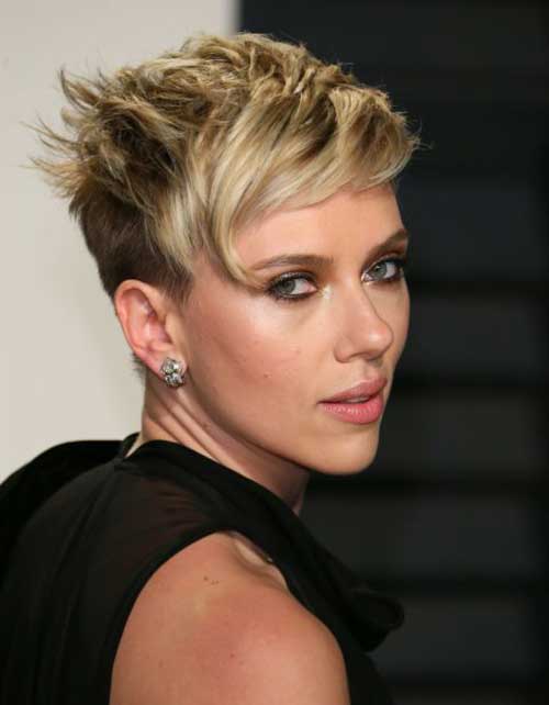 New Recent View Short Haircut On Celebrities Looking Styles